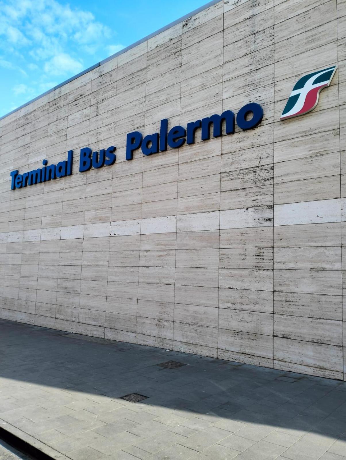 Stazione Di Affitti * Palerme